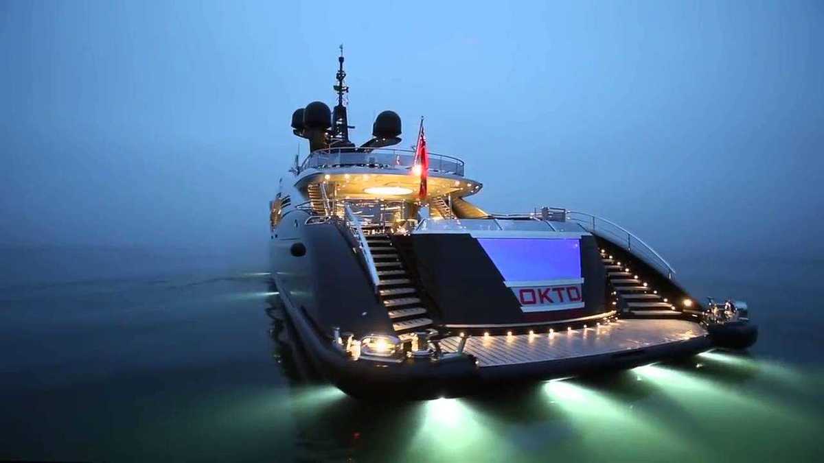 yacht plateia neroy