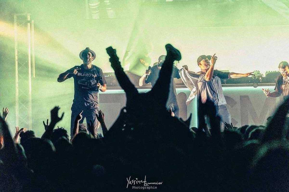 Chinese Man Live