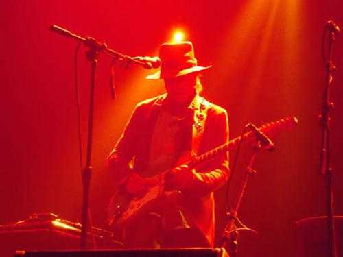 Gary Lucas