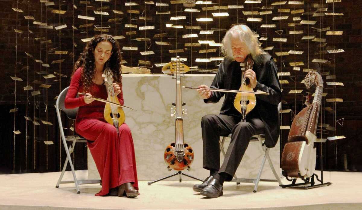 thumbnail LUNAR1 Ross and Kelly duet Niko Alexandrou