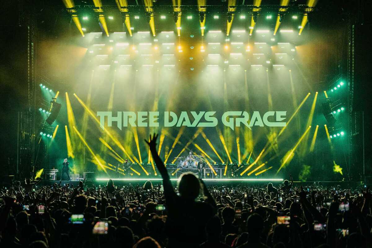 THREE DAYS GRACE 304