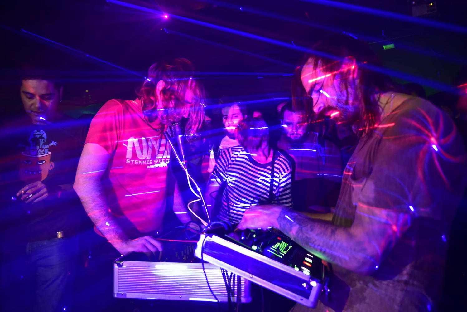 A place to bury strangers A place to bury strangers