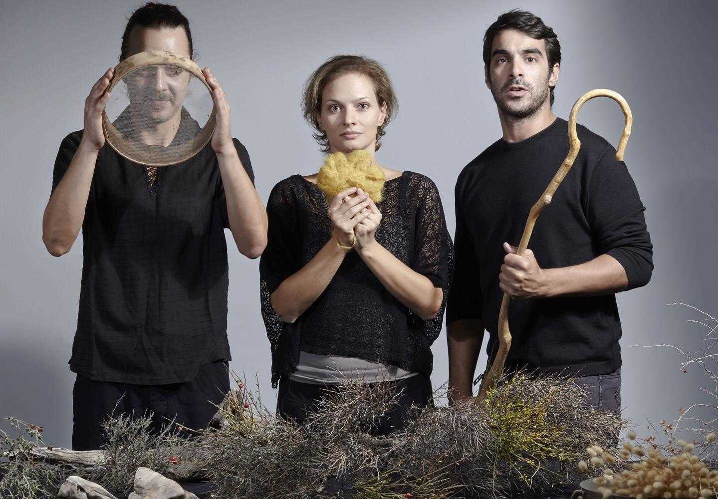 Η μαζώχτρα