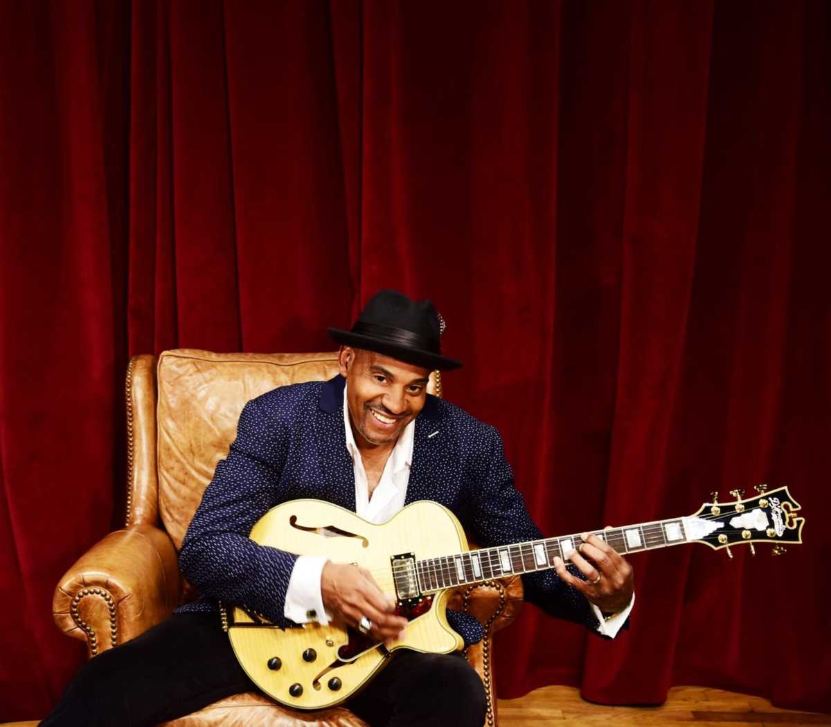 allan-harris-half-note