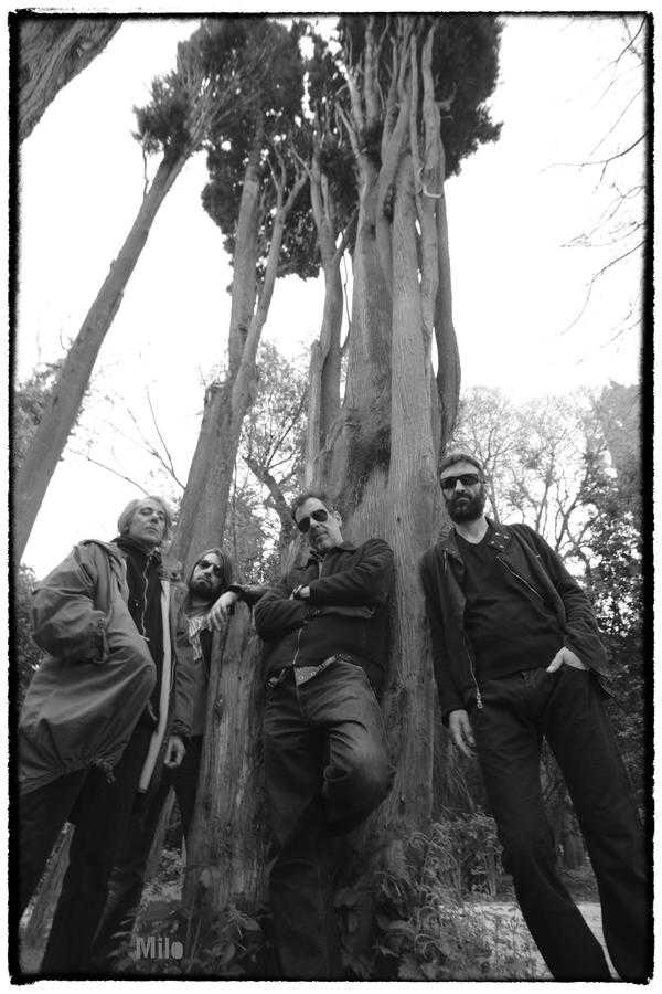 Γιάννης Αγγελάκας & 100°C, Διάφανα Κρίνα & The Last Drive στην Πλατεία Νερού