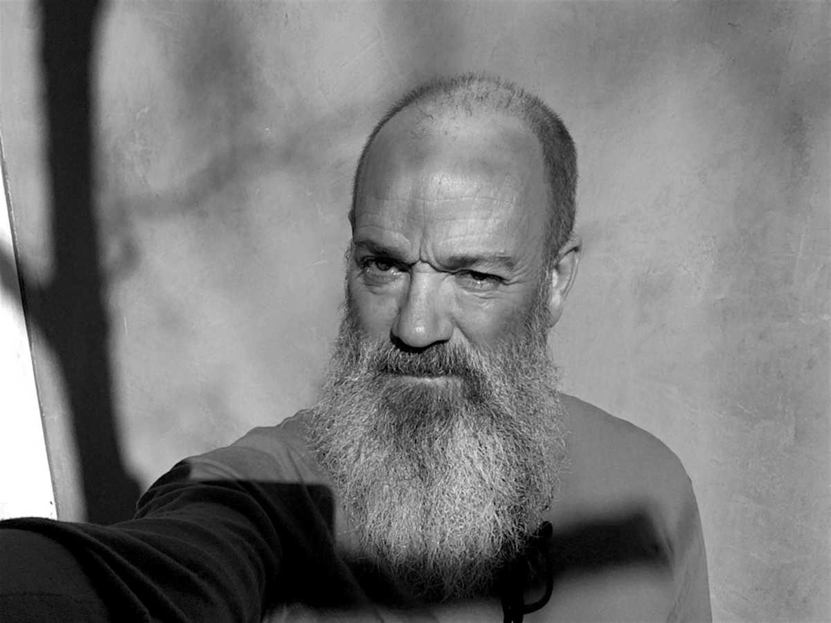 Ο Michael Stipe των R.E.M