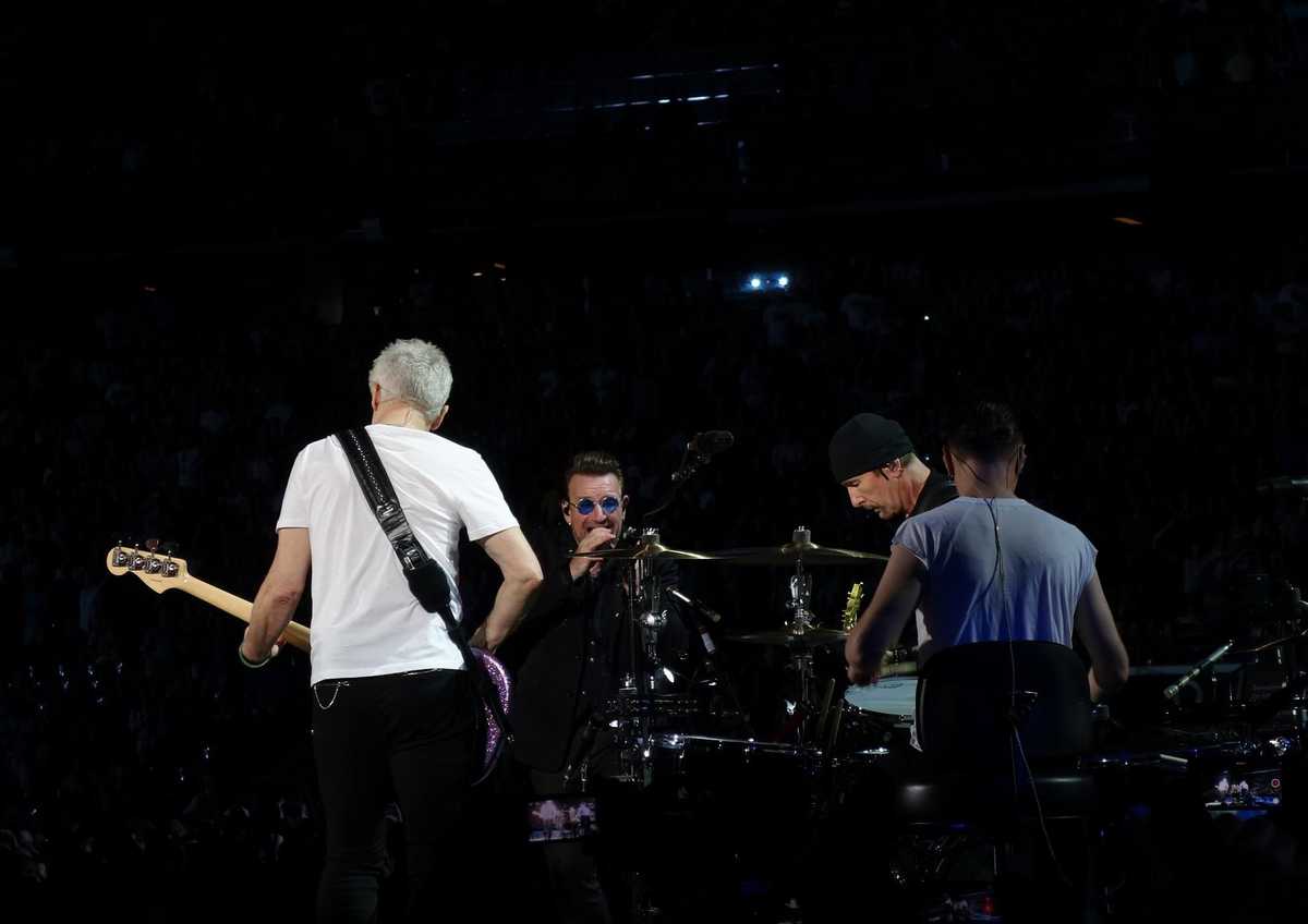 u2 london cover