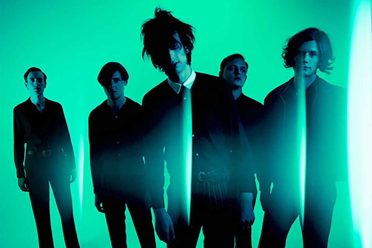 The Horrors - Something To Remember Me By