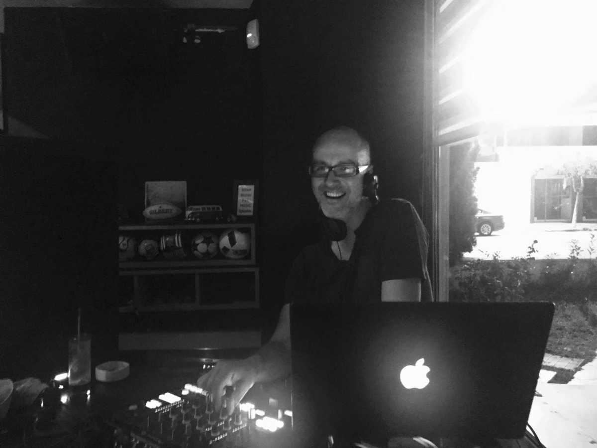 Μια όμορφη βραδιά για ένα μεγάλο Έλληνα dj το Νίκο Διαμαντόπουλο