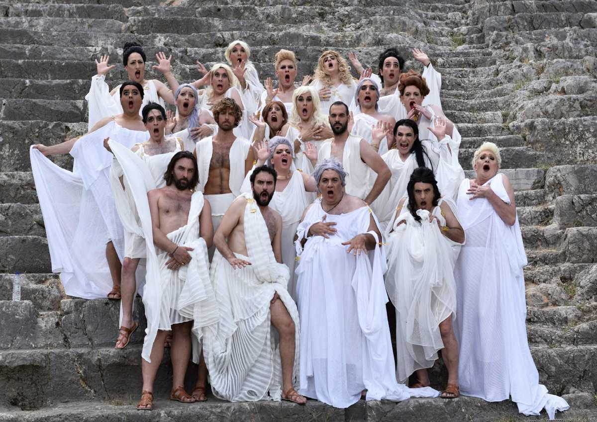 Εκκλησιάζουσες