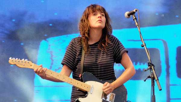 COURTNEY BARNETT @ Fuzz Club, Αθήνα COURTNEY BARNETT @ Fuzz Club, Αθήνα