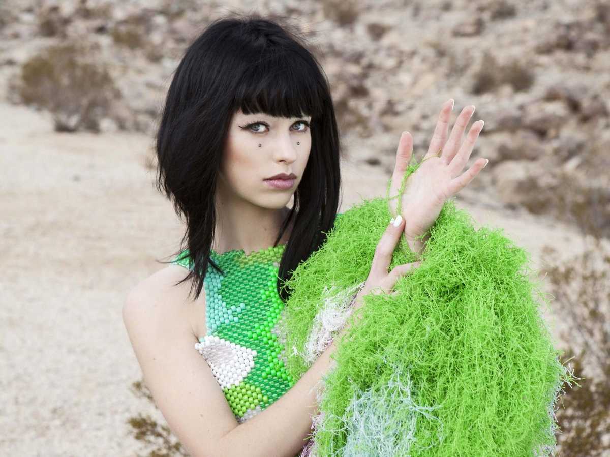 KIMBRA: Ονειρεύομαι να κάνω μια συναυλία στην Αιθιοπία με 2 special καλεσμένους