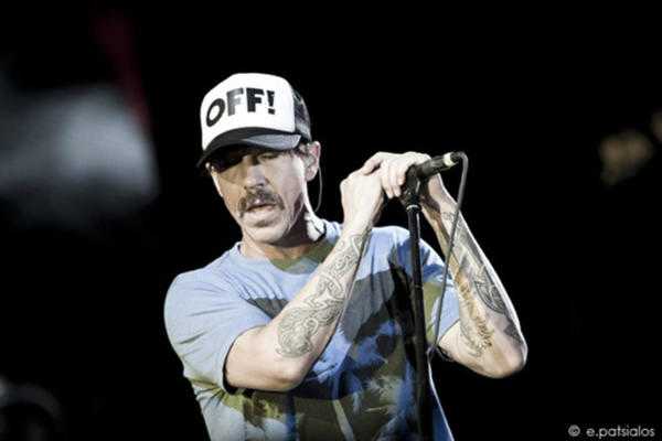 red hot chili peppers - Η φωτογραφία ανήκει στον Βαγγέλη Πατσιαλό