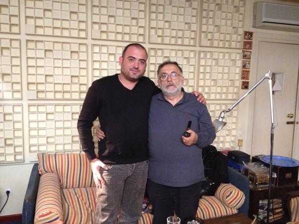 Αντώνης Κατσαμάς με τον Θάνο Μικρούτσικο Αντώνης Κατσαμάς με τον Θάνο Μικρούτσικο