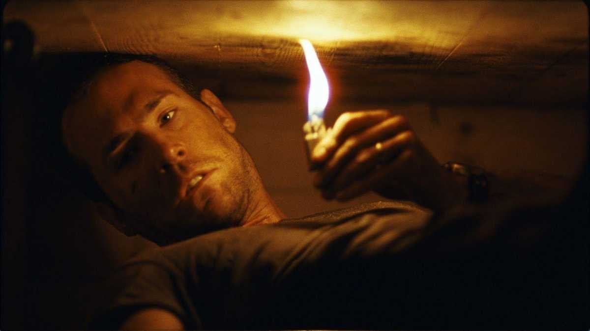 Buried (2010)
