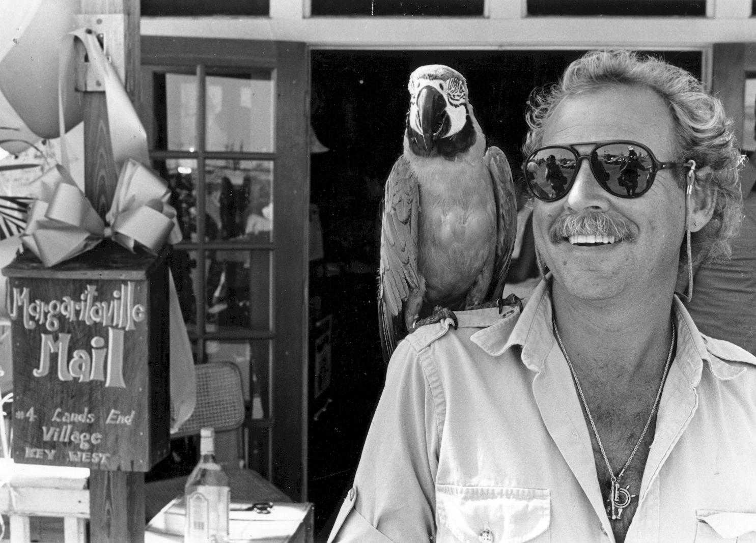 jb_parrot_on_shoulder jb_parrot_on_shoulder